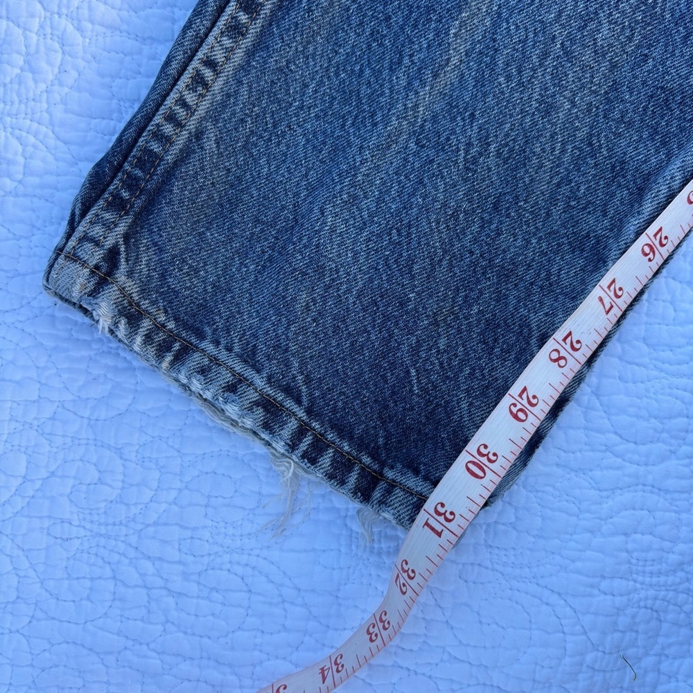 Vintage Distressed Wrangler Jeans | Tagged Men’s 34x32 | Fits Women’s 10/12 - Picture 5 of 16